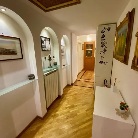 Le Casa Di Stellina Per Mostra Palapartenope Citta Della Scienza Arenile Piscina Scandone Arena Flegrea Gasthuis Napels